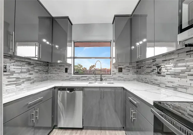 1st image of 10433 Sunrise Lakes Blvd #409, Sunrise, FL 33322 | MLS# F10505858