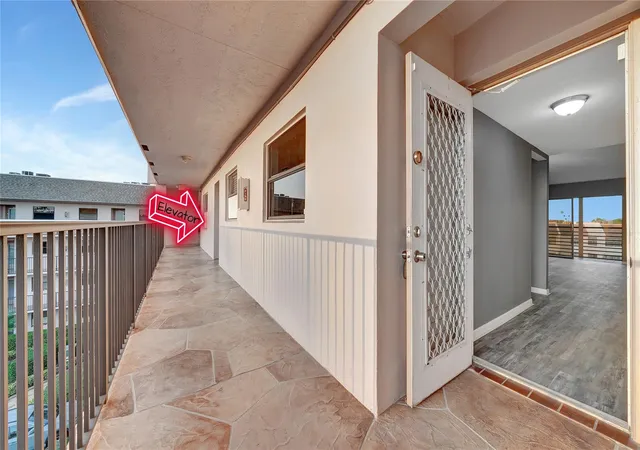 4th image of 10433 Sunrise Lakes Blvd, Sunrise, FL 33322
