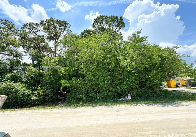 Homes for sale in Vero Beach, FL | 1225 Sw 12Th Ct Sw, Vero Beach, FL 32962 | MLS# A11811680
