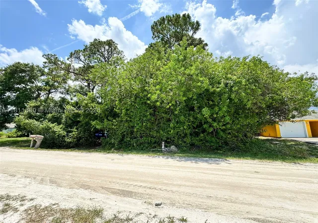Homes for sale in Vero Beach, FL | 1225 Sw 12Th Ct Sw, Vero Beach, FL 32962 | MLS# A11811680