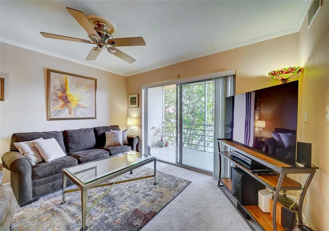 Homes for sale in Sunrise, FL | 9440 Sunrise Lakes Blvd, Sunrise, FL 33322