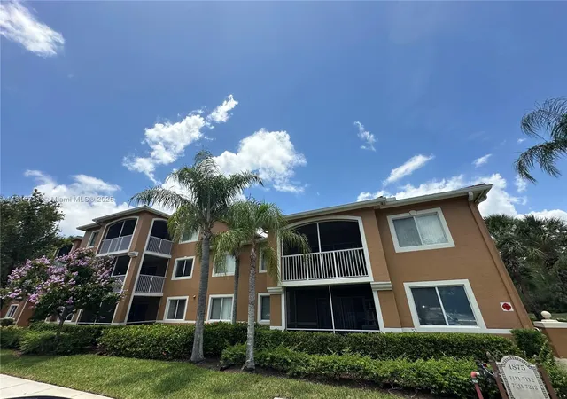 2nd image of 1875 Florida Club Dr #7112, Naples, FL 34112 | MLS# A11810731