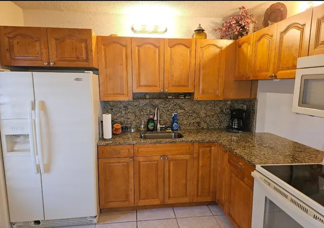 Homes for sale in Lake Worth, FL | 2581 N Garden 202 Dr N #202, Lake Worth, FL 33461 | MLS# R11096586