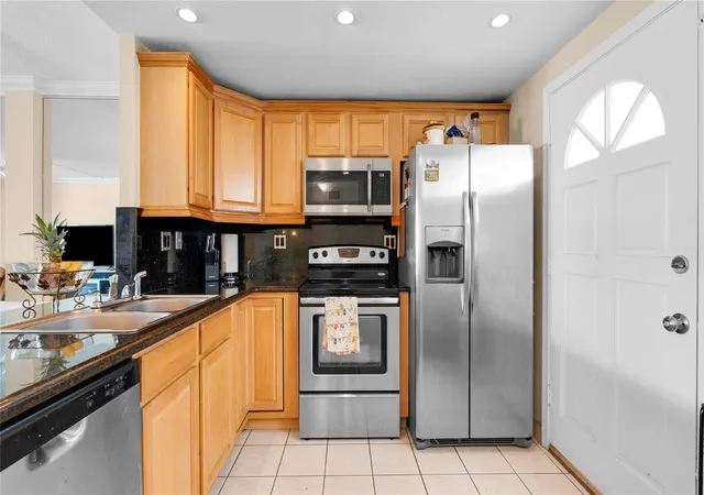 Homes for sale in North Miami Beach, FL | 3725 Ne 169th St #207, North Miami Beach, FL 33160 | MLS# F10507338