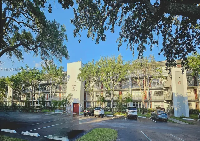 2nd image of 1401 SW 134th Wy, Pembroke Pines, FL 33027