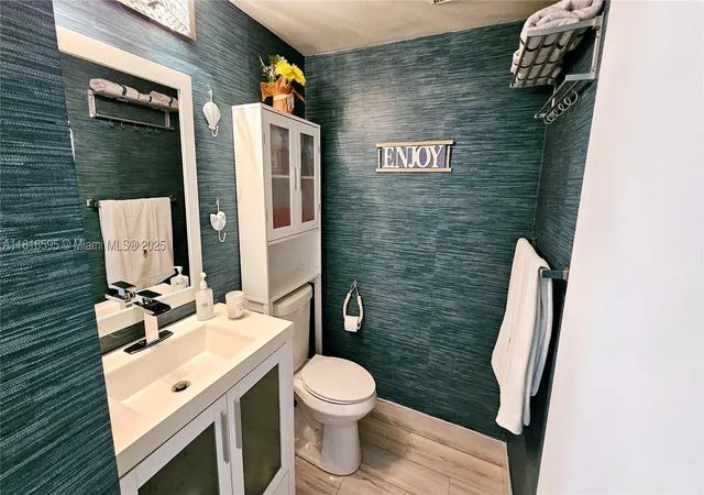 4th image of 1401 SW 134th Wy, Pembroke Pines, FL 33027