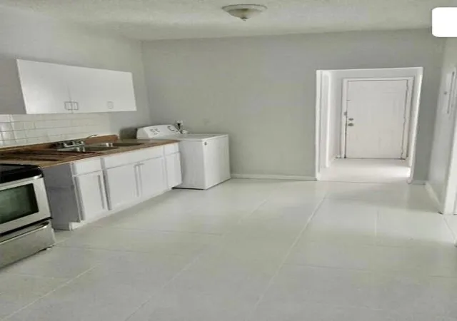 2nd image of 439 441 Nw 18th Ave, Fort Lauderdale, FL 33311 | MLS# F10506797
