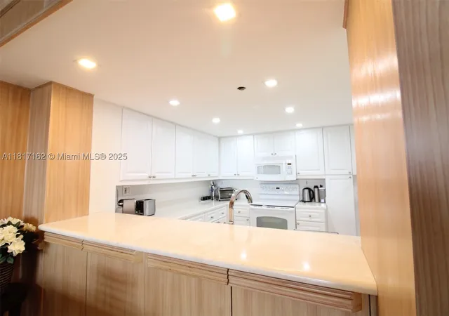 5th image of 151 Crandon Blvd #702, Key Biscayne, FL 33149 | MLS# A11817162