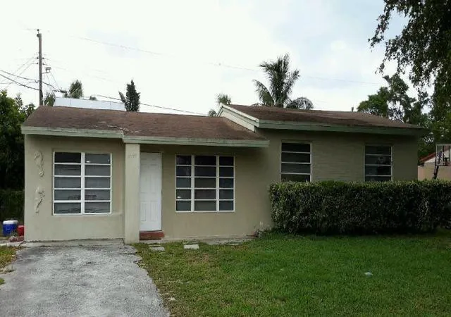Homes for sale in Pompano Beach, FL | 6441 Sw 16th St, Pompano Beach, FL 33068 | MLS# F10507806