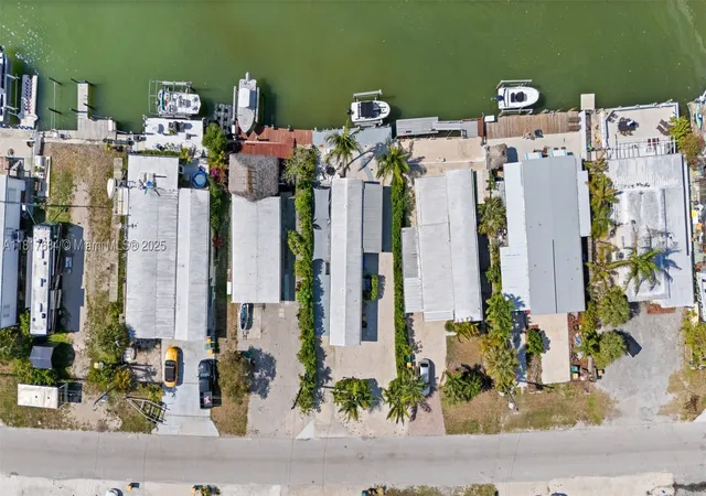 39th image of 648 E Palm Dr, Marco Island, FL 34140 | MLS# A11817684