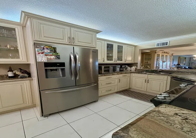 4th image of 23249 Barwood Ln #402, Boca Raton, FL 33428 | MLS# R11097982
