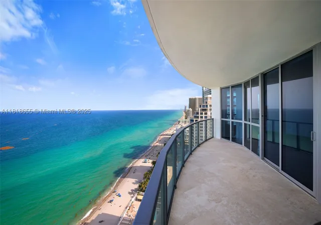 Photo 2 of Condo for sale at 3101 S Ocean Dr #2708, Hollywood, FL 33019 | MLS# A11818655 | Listing updated on 2026-10-08