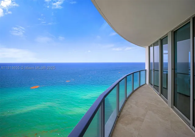 Photo 3 of Condo for sale at 3101 S Ocean Dr #2708, Hollywood, FL 33019 | MLS# A11818655 | Listing updated on 2026-10-08