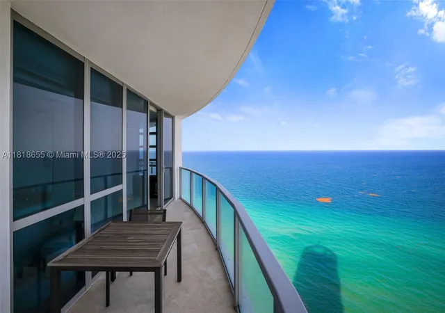 Photo 3 of Condo for sale at 3101 S Ocean Dr #2708, Hollywood, FL 33019 | MLS# A11818655 | Listing updated on 2026-10-08