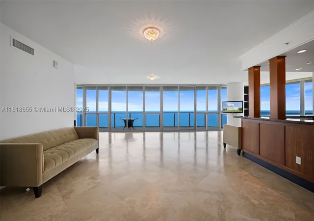 Photo 4 of Condo for sale at 3101 S Ocean Dr #2708, Hollywood, FL 33019 | MLS# A11818655 | Listing updated on 2026-10-08