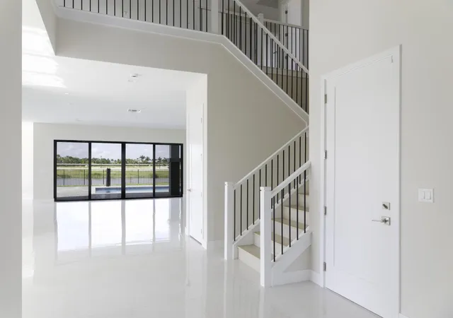 3rd image of 9895 Migration Pt, Palm Beach Gardens, FL 33412 | MLS# R11098319