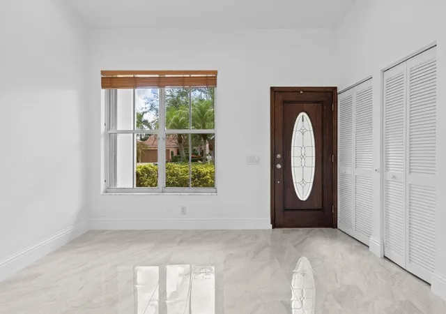 Homes for sale in Weston, FL | 916 Savannah Falls Dr, Weston, FL 33327 | MLS# F10508502