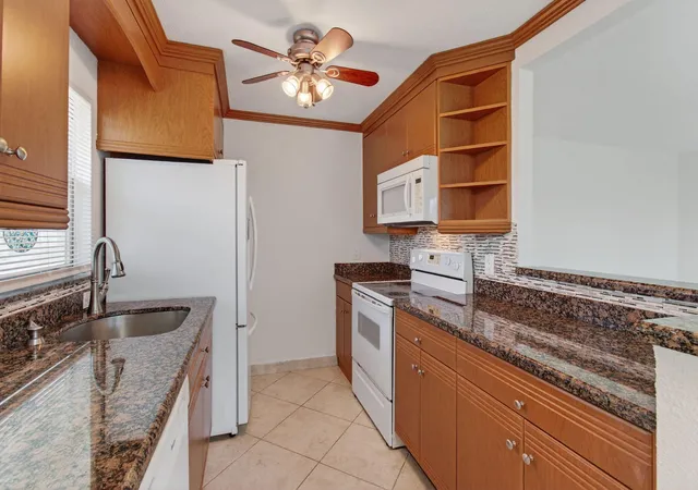 2nd image of 228 Brittany E, Delray Beach, FL 33446 | MLS# R11099158