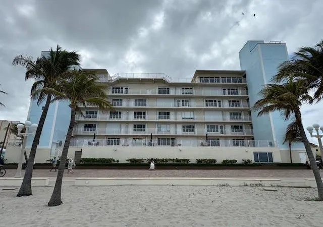 Homes for sale in Hollywood, FL | 300 Oregon St #401, Hollywood, FL 33019 | MLS# F10509180