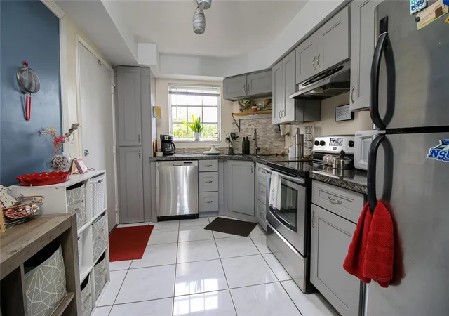 Homes for sale in Coral Springs, FL | 3475 Broken Woods Dr #101, Coral Springs, FL 33065 | MLS# F10507574