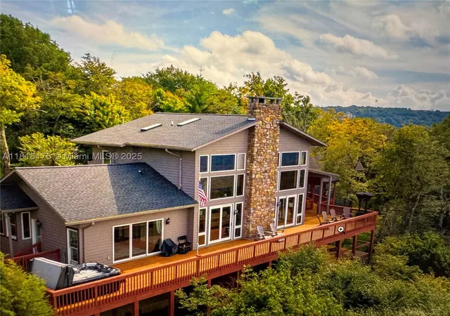 Photo 1 of Single family home for sale at 200 Summit Lodge Road, Beech Mountain, NC | MLS# A11816175 | Listing updated on 2026-02-16
