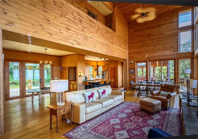 Photo 4 of Single family home for sale at 200 Summit Lodge Road, Beech Mountain, NC | MLS# A11816175 | Listing updated on 2026-02-16