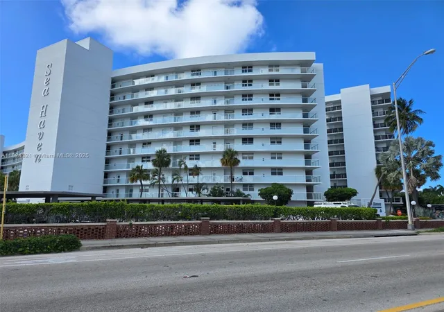 Homes for sale in Pompano Beach, FL | 2731 Ne 14Th St Cswy #636, Pompano Beach, FL 33062 | MLS# A11824321