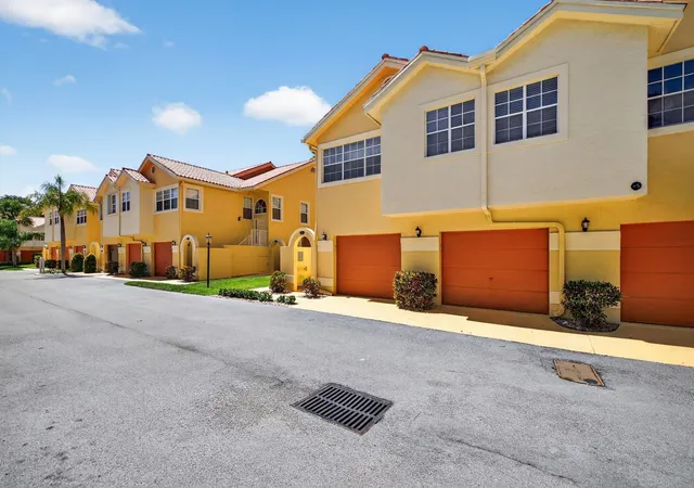 Homes for sale in Lauderdale-by-the-Sea, FL | 2121 S Ocean Blvd, Lauderdale-by-the-Sea, FL 33062