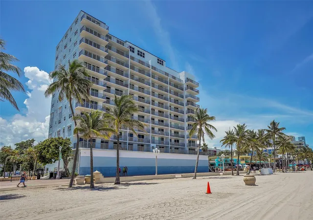 Homes for sale in Hollywood, FL | 400 N Surf Rd #703, Hollywood, FL 33019 | MLS# F10511325