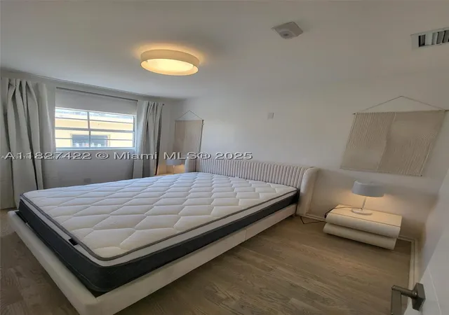 Photo 4 of Condo for sale at 810 7Th St #206, Miami Beach, FL 33139 | MLS# A11827422 | Listing updated on 2026-06-08