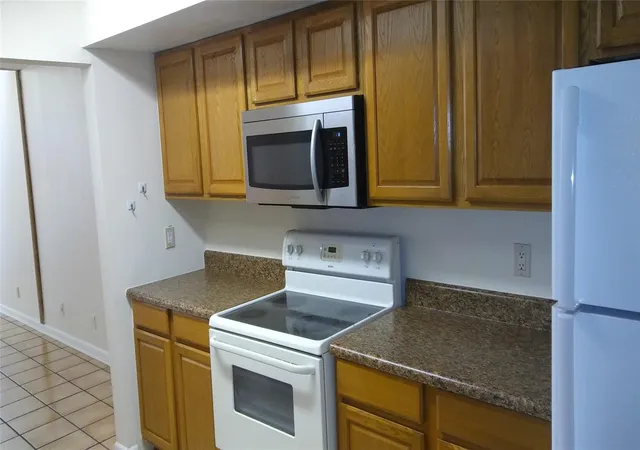 2nd image of 4491 Crystal Lake Dr, Deerfield Beach, FL 33064
