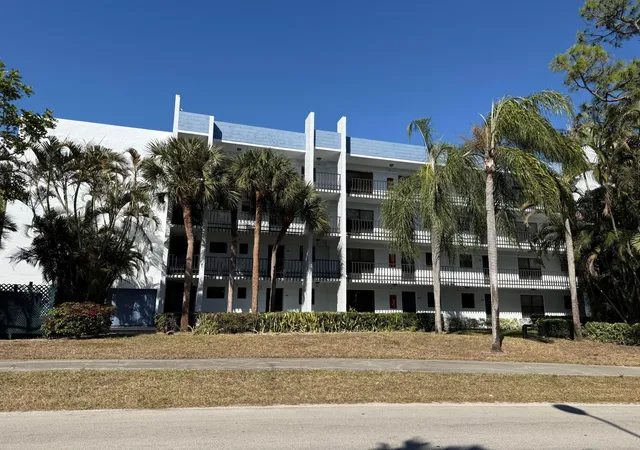 Homes for sale in Lake Worth, FL | 4760 Lucerne Lakes Blvd #206, Lake Worth, FL 33467 | MLS# R11102196