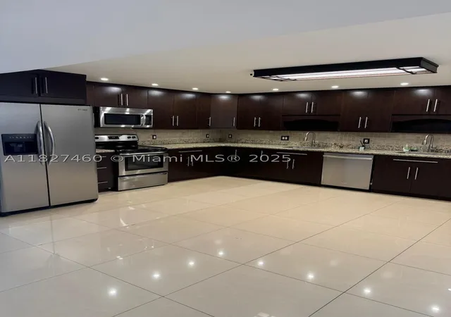 2nd image of 20401 Ne 30Th Ave #124-8, Aventura, FL 33180 | MLS# A11827460