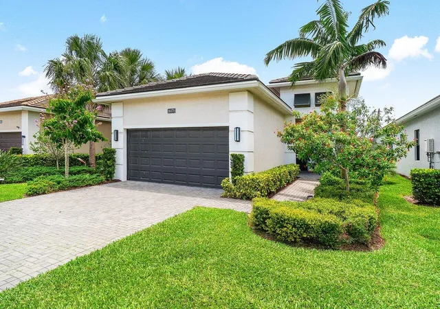 1st image of 16070 Key Biscayne Ln, Loxahatchee, FL 33470 | MLS# R11102551