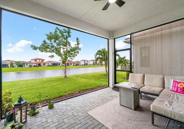 5th image of 16070 Key Biscayne Ln, Loxahatchee, FL 33470 | MLS# R11102551