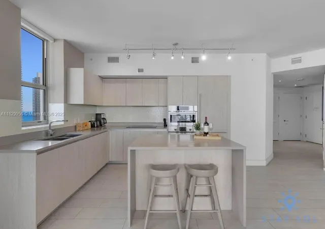 5th image of 4010 S Ocean Dr #R2001, Hollywood, FL 33019 | MLS# A11829956