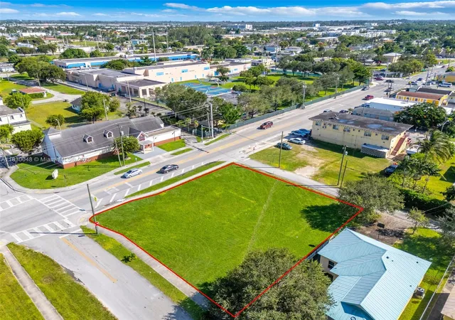 5th image of 604 Sw 6Th Ave, Homestead, FL 33030 | MLS# A11830048