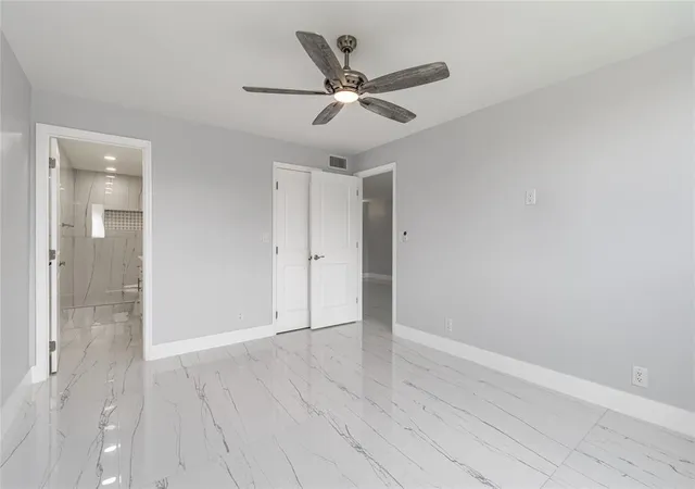 3rd image of 361 S Hollybrook Dr #105, Pembroke Pines, FL 33025 | MLS# F10512735