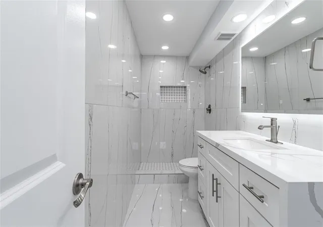 4th image of 361 S Hollybrook Dr #105, Pembroke Pines, FL 33025 | MLS# F10512735