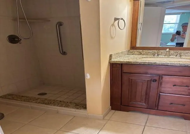 Homes for sale in Fort Lauderdale, FL | 5321 Ne 24th Ter #203a, Fort Lauderdale, FL 33308 | MLS# F10512779