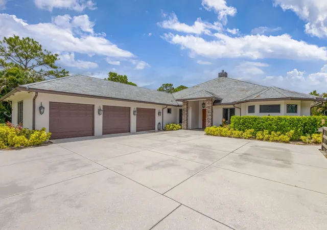 3rd image of 11085 86Th St N, West Palm Beach, FL 33412 | MLS# R11104131