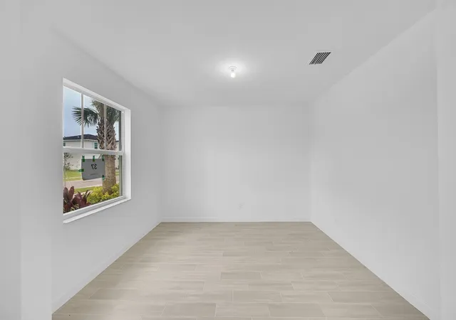 4th image of 3028 Spanish Cedar Pl, Fort Pierce, FL 34946 | MLS# R11105228