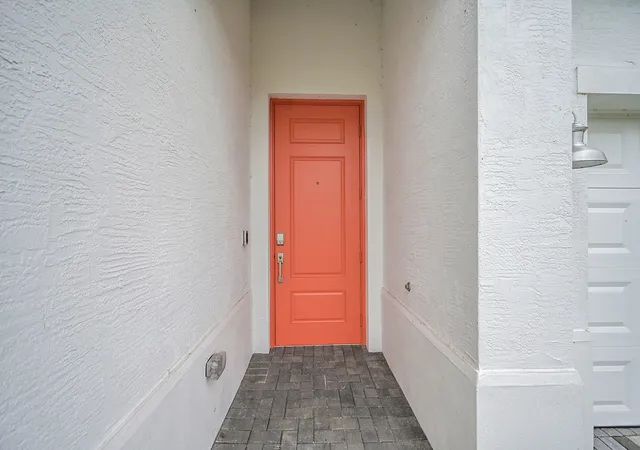 3rd image of 3532 Angler Dr, Fort Pierce, FL 34946 | MLS# R11105232
