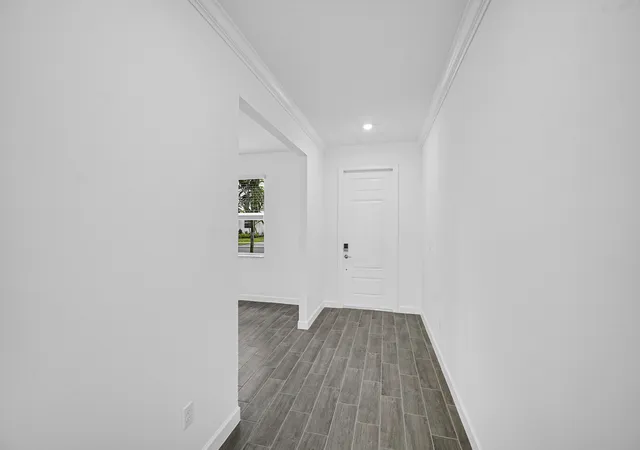 3rd image of 3514 Angler Dr, Fort Pierce, FL 34946 | MLS# R11105233
