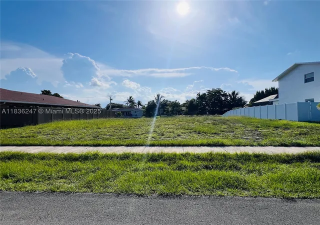 2nd image of 42 Nw Ave, Coconut Creek, FL 33066 | MLS# A11836247