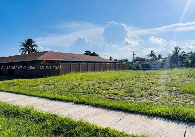 4th image of 42 Nw Ave, Coconut Creek, FL 33066 | MLS# A11836247