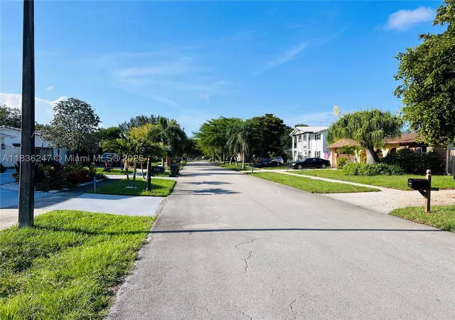 5th image of 42 Nw Ave, Coconut Creek, FL 33066 | MLS# A11836247