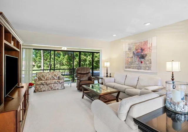 Homes for sale in Boynton Beach, FL | 4643 Kittiwake Ct #Kingfisher N, Boynton Beach, FL 33436 | MLS# R11106072