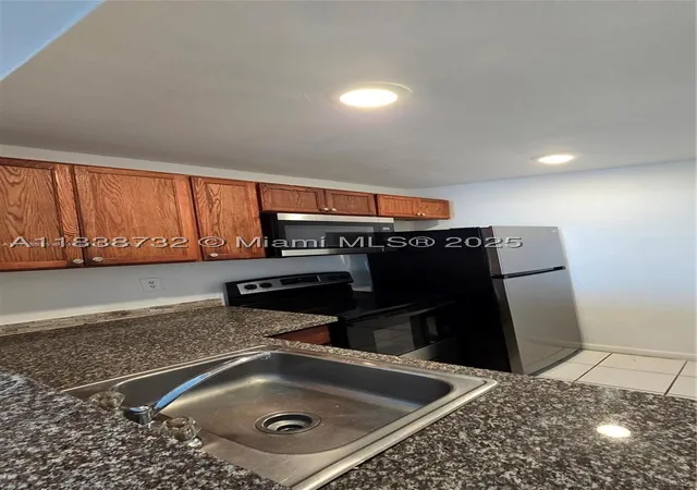 5th image of 498 Nw 165Th St Rd #D-407, Miami, FL 33169 | MLS# A11838732