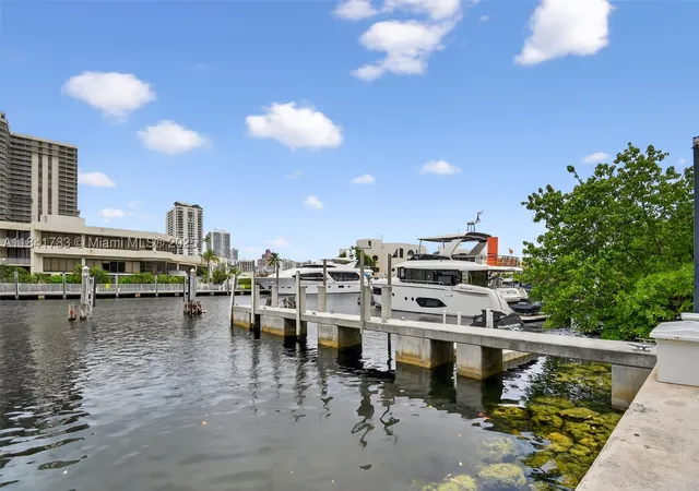 2nd image of 19925 Ne 39th Pl Boat Slip #17, Aventura, FL 33180 | MLS# A11841783